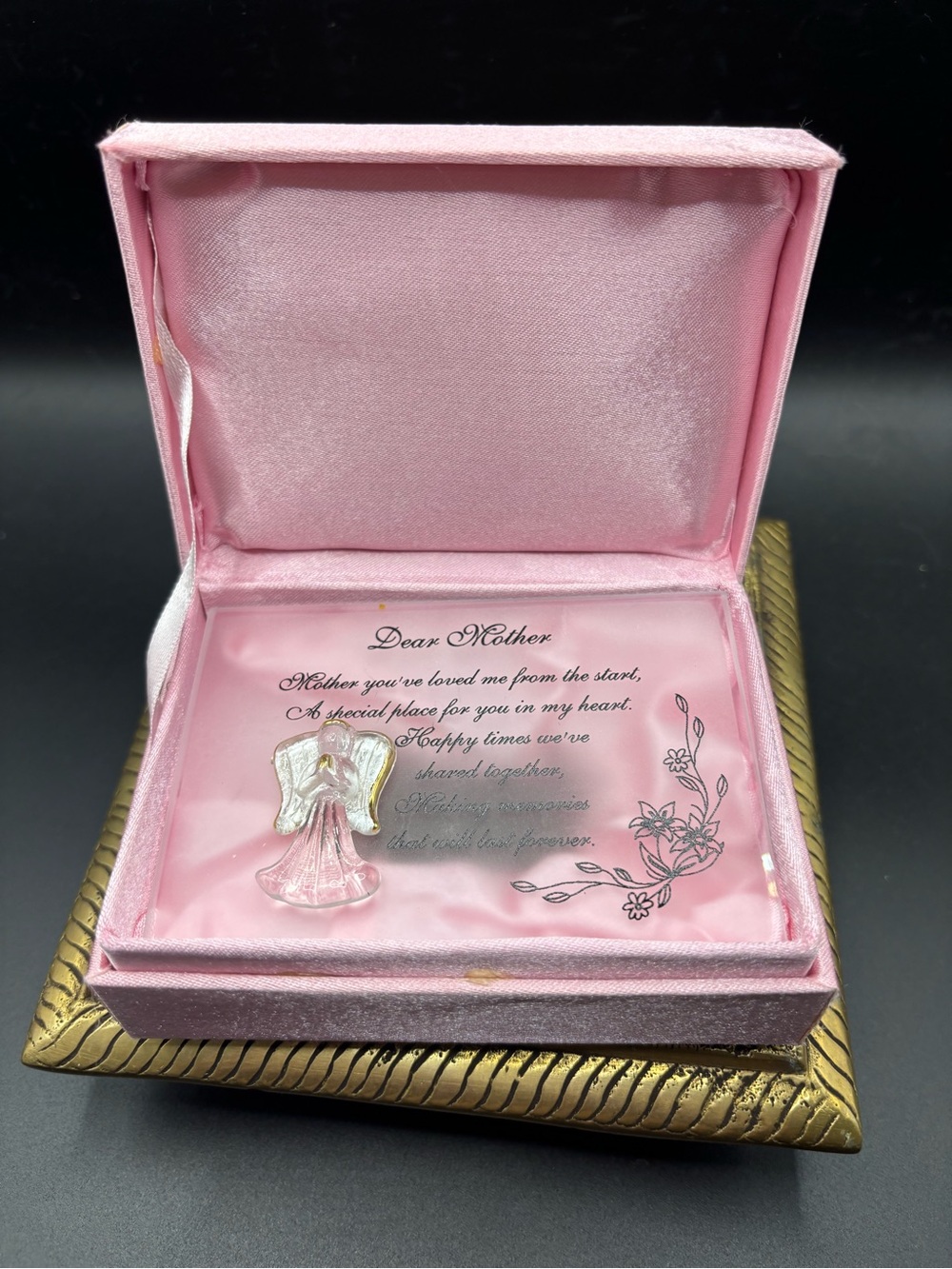 Glass 'Dear Mother' Sentimental Plaque with Angel Accent - Pink - Picture 5 of 7